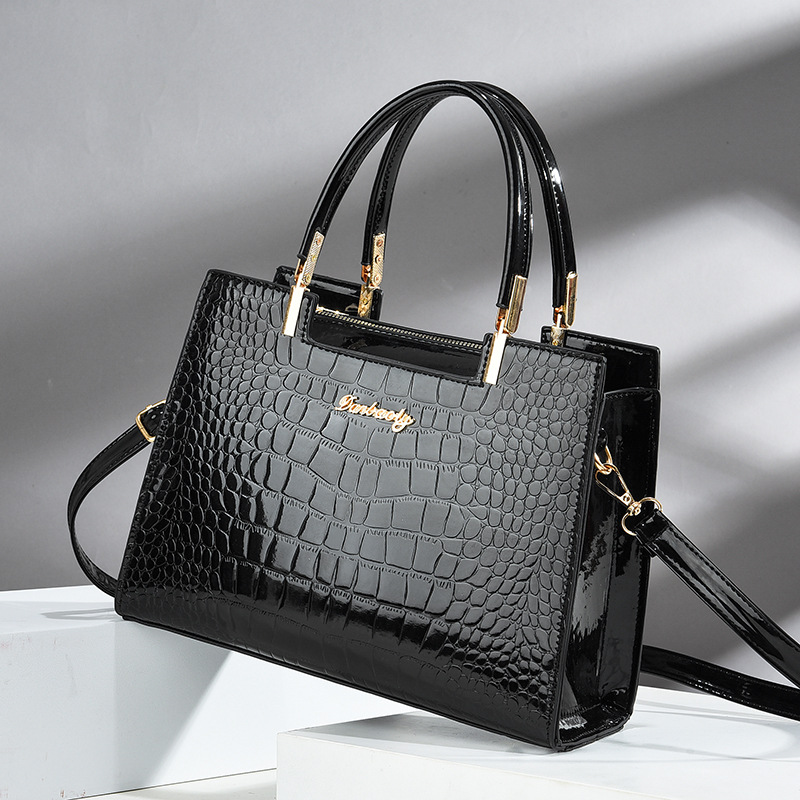 التمساح تنقش حمل حقيبة ، براءا - مراجعة Top Handle Patent Bag وسعره